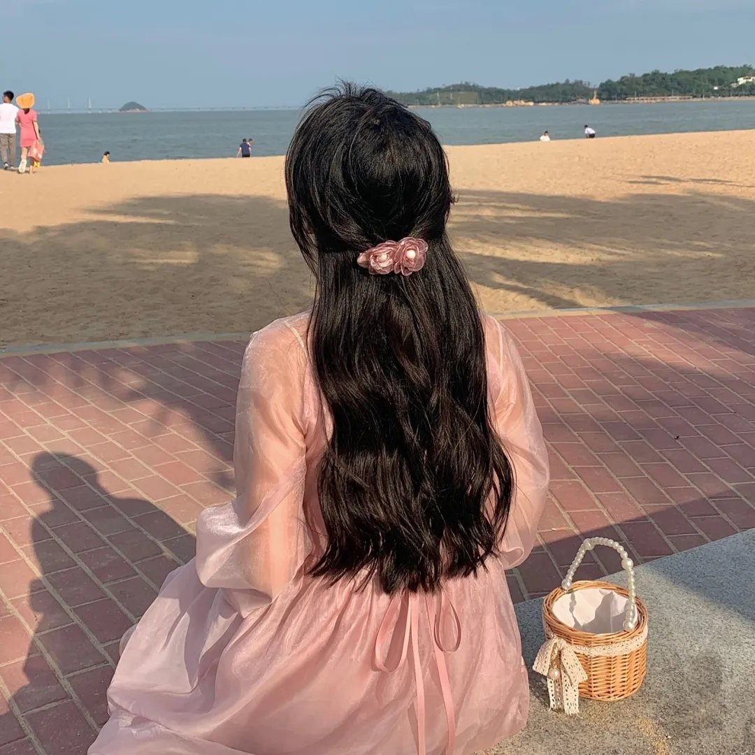 美女和液体人